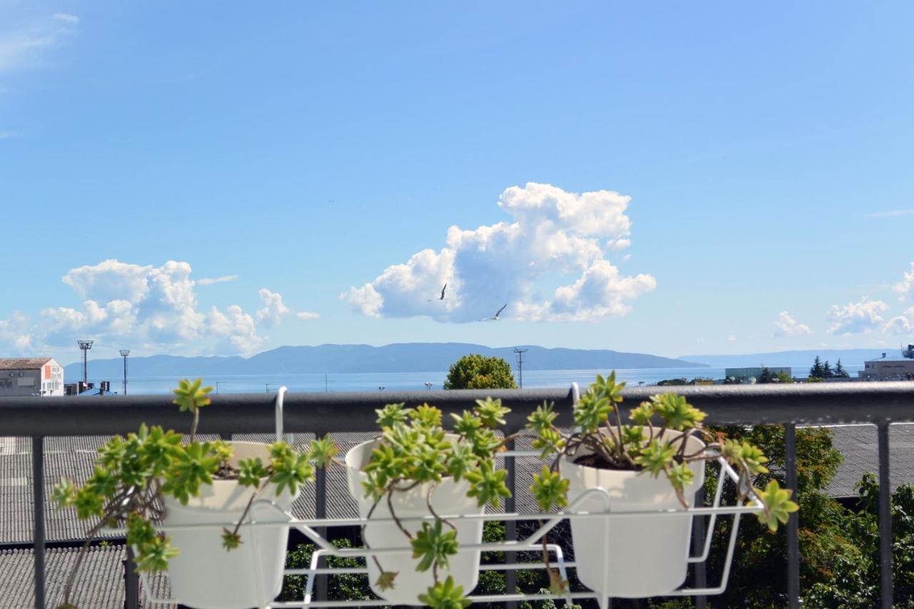 Center Vibes Lux Apartment Rijeka Exterior photo